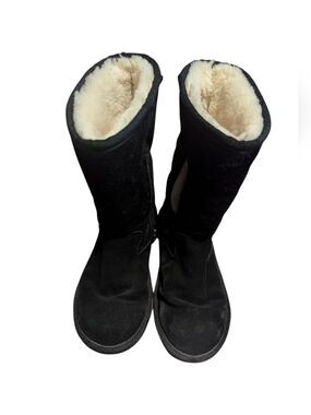 UGG Boot SN 5849 - Size 3